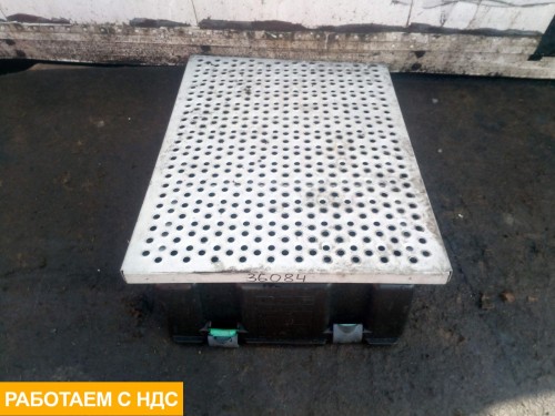 Крышка АКБ