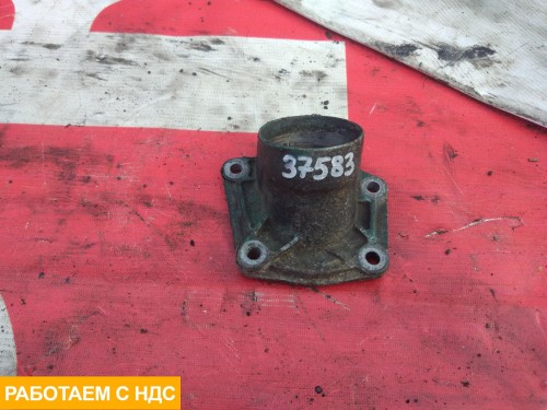 Фланец двигателя системы охлаждения